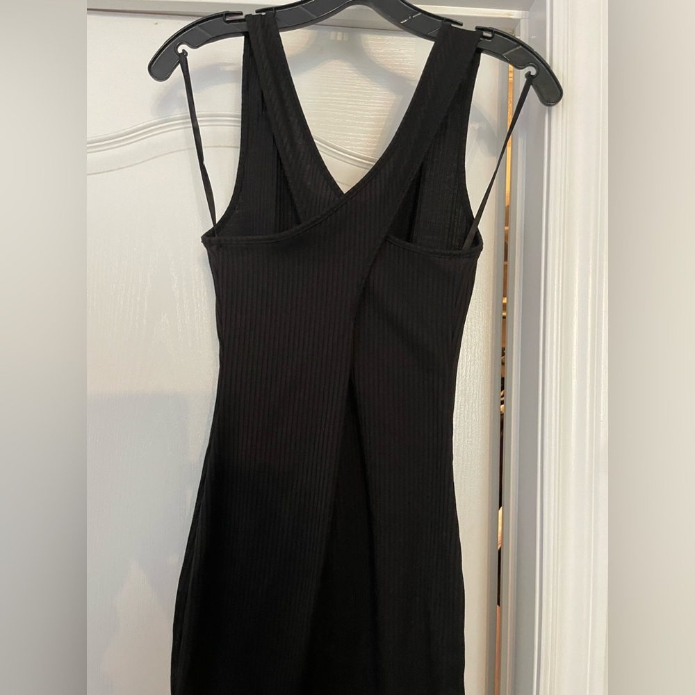 Two dresses - Picture 5 of 6